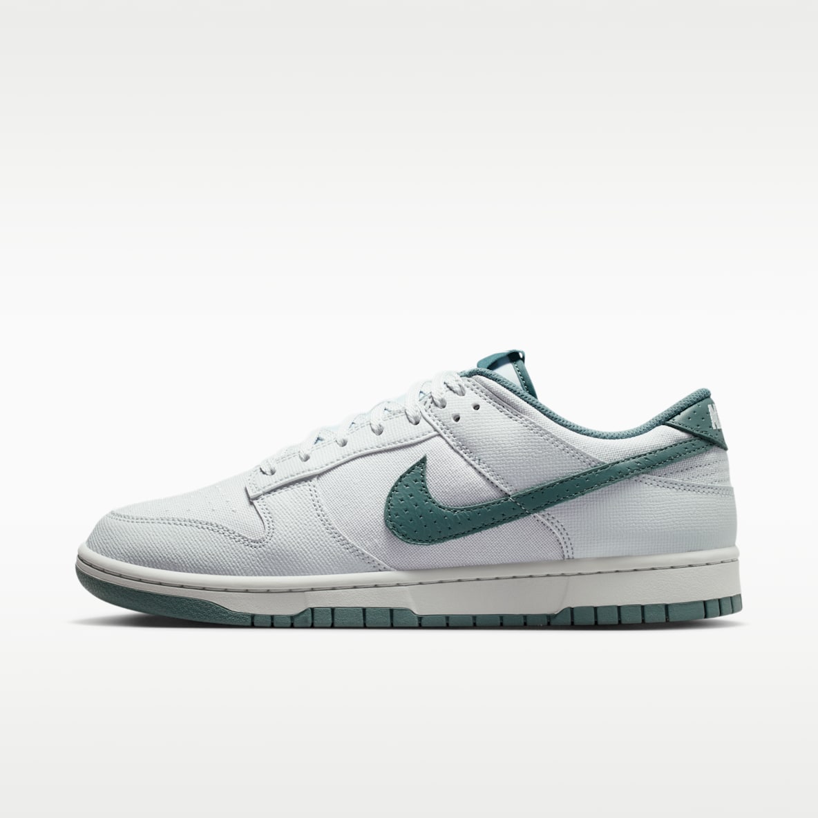 Nike ダンク ロー レトロ